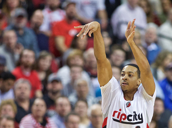 观赛之余的 观赛之余的