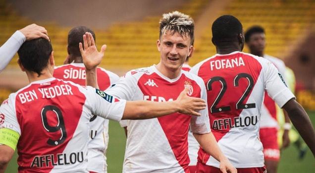 打破了场上 打破了场上