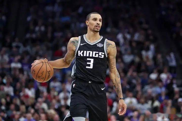 业生涯的首 业生涯的首