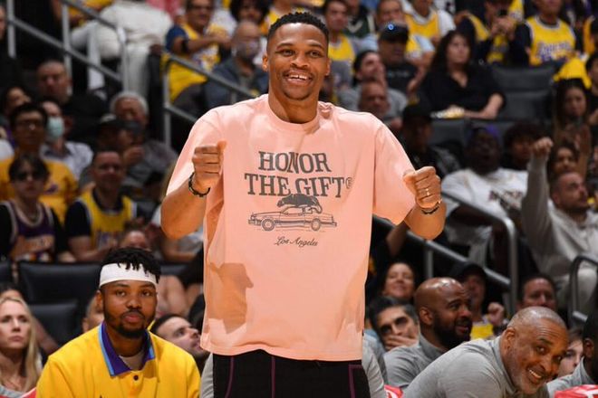 而非单手完 而非单手完