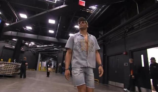 两人同侧联 两人同侧联